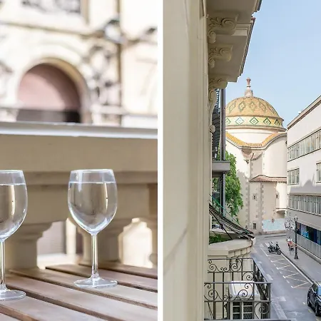 Amat Private Near Plaza Universitat バルセロナ