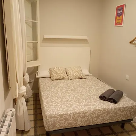 ホステル Amat Private Near Plaza Universitat