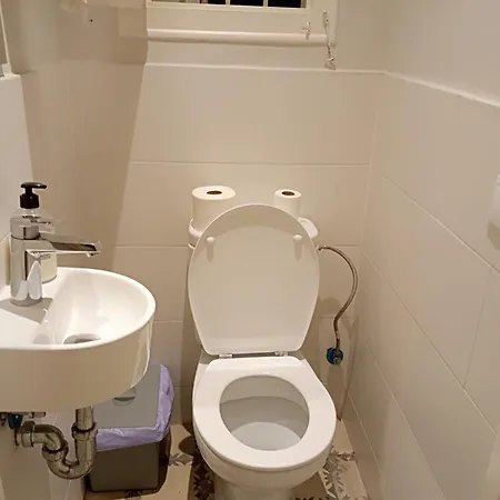 Amat Private Near Plaza Universitat バルセロナ