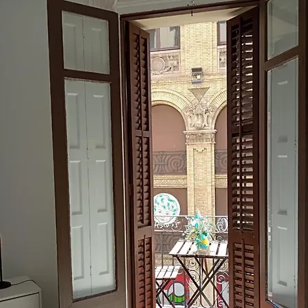 Amat Private Near Plaza Universitat * Barcelona
